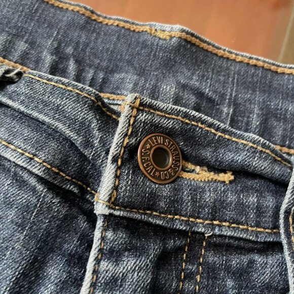 Levi's 512 Perfectly Slimming Jeans for Women Size 28 Pre Owned Condition - Picture 5 of 6